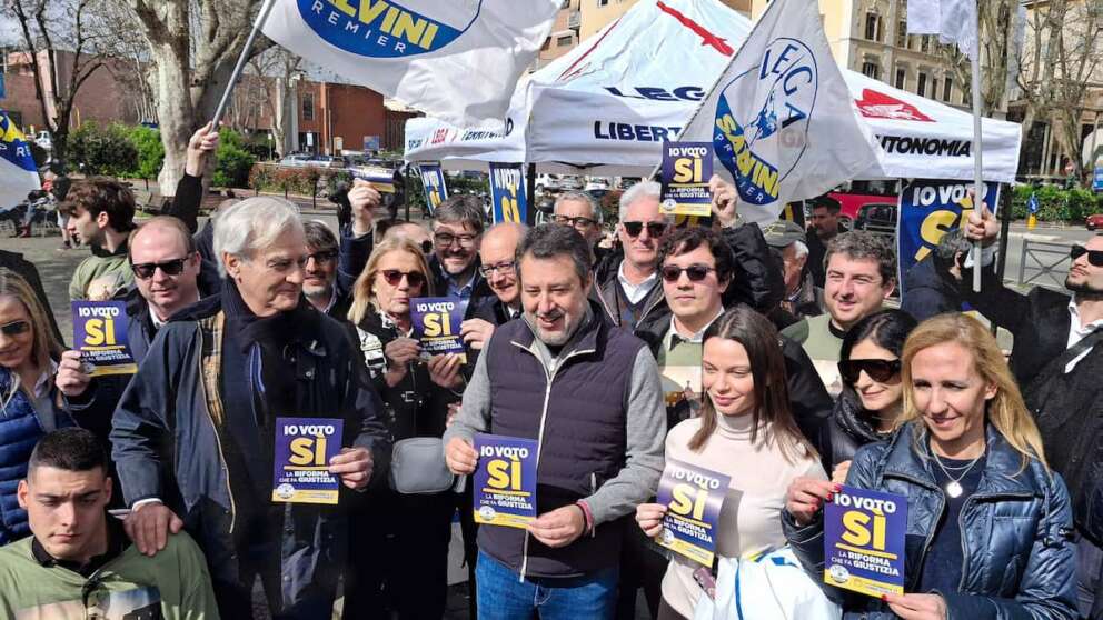Salvini cala la maschera, sconfessa se stesso e Meloni sul referendum: “Garlasco e famiglia nel bosco non c’entrano nulla”