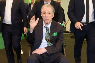 È morto Umberto Bossi, il Senatùr fondatore della Lega Nord che sconvolse la “Seconda Repubblica”