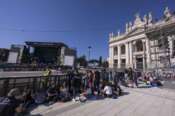Foto Ufficio stampa primo Maggio – LaPresse spettacolo Roma 1 Maggio 2025 1 Maggio a Roma , evento, organizzato da CGIL, CISL e UIL, si svolge in Piazza San Giovanni in Laterano a Roma Nella Foto attesa del concerto Photo Press Office May Day – LaPresse entertainment Rome May 1, 2025 May 1 in Rome , event, organized by CGIL, CISL and UIL, takes place in Piazza San Giovanni in Laterano in Rome In the Photo waiting for the concert DISTRIBUTION FREE OF CHARGE – NOT FOR SALE
