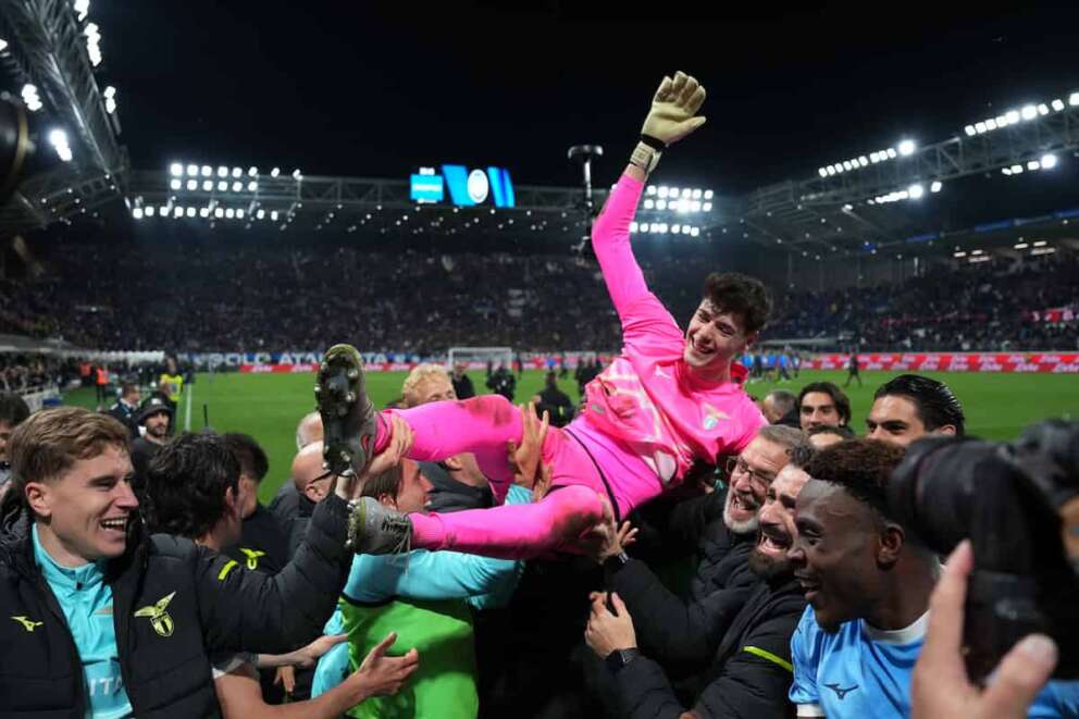 Lazio’s players celebrates winning the match , Edoardo Motta during the Frecciarossa Italian Cup 2025/ 2026 soccer match between Atalanta and Lazio at the New Balance Stadium in Bergamo, north Italy – Wednesday , April 22 , 2026. Sport – Soccer . (Photo by Spada/LaPresse)
