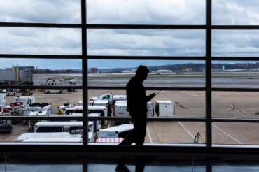 Aeroporti a secco di carburante, l’allarme si allarga negli scali italiani: il fattore Hormuz dietro la crisi del cherosene