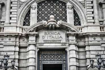 Bonifici bloccati dal 2 al 6 aprile: perché e quali sono le alternative