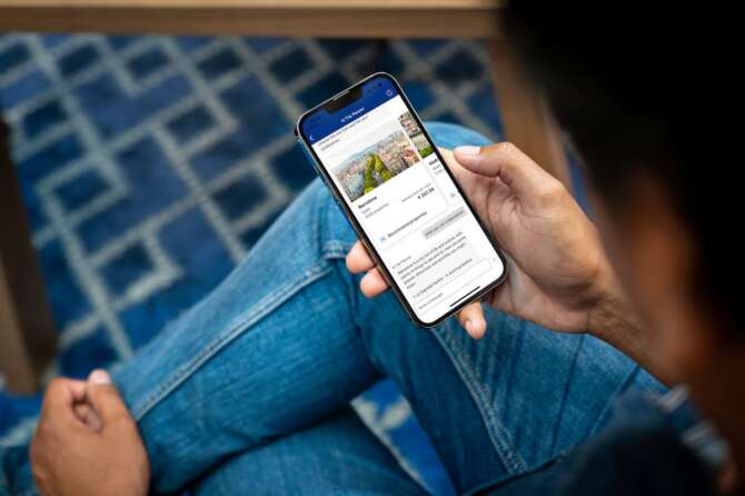 Booking hackerata, attacco alla piattaforma di prenotazione hotel: violati i dati degli utenti