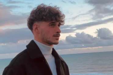 Ucciso nel parcheggio con una coltellata al collo, fermato 17enne per l’omicidio di Gabriele Vaccaro