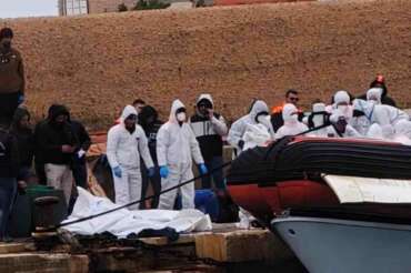 Appello a Meloni: sospendi le leggi anti-naufraghi