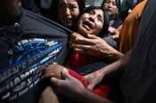 Photo credits: Carol Guzy,
World Press Photo of the Year
ZUMA_Press-iWitness