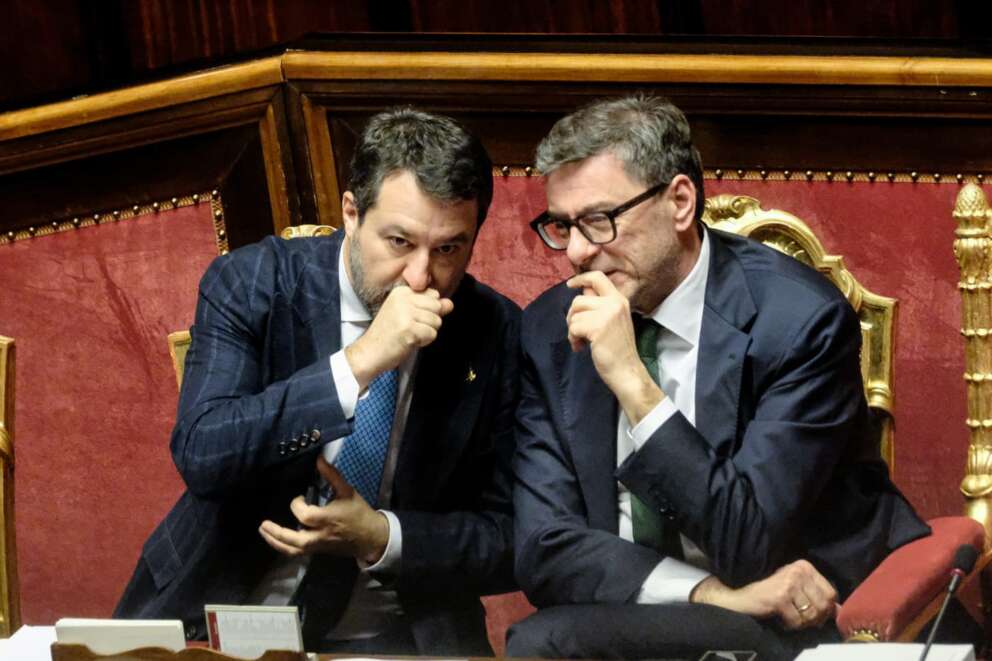 Deficit, scontro nel governo sullo scostamento di bilancio: fallisce il blitz di Salvini per rompere con Bruxelles
