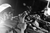Foto LaPresse Torino/Archivio storico Storico 14/07/1984 Montreux Davis Miles Miles Dewey Davis III (Alton, 26 maggio 1926 ? Santa Monica, 28 settembre 1991) è stato un compositore e trombettista statunitense jazz, considerato uno dei più influenti, innovativi ed originali musicisti del XX secolo. nella foto: Davis Miles Photo LaPresse Turin/Archives historical Hystory 14/07/1984 Montreux Davis Miles in the photo: Davis Miles