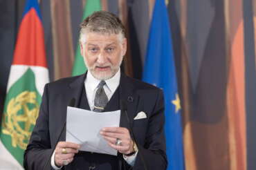 Giuli, tabula rasa al ministero della Cultura: silurato mezzo staff dopo il caso del docufilm su Regeni, tensioni con FdI