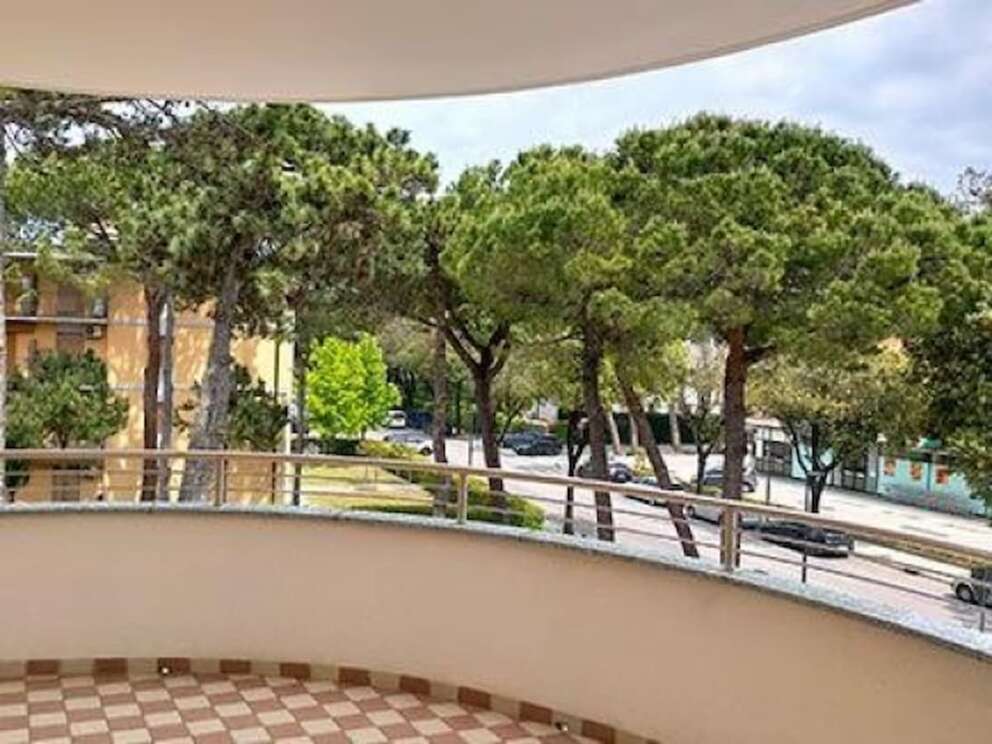 Morto lo studente di Monopoli caduto dal balcone di un hotel: era in gita scolastica a Lignano Sabbiadoro, indaga la Procura