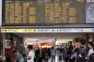 Sciopero generale, si fermano treni e trasporto pubblico: lo stop anche nella scuola, sanità e pubblico impiego