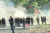 Lacrimogeni e repressione, la deriva pericolosa della polizia