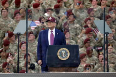 Trump dalle minacce ai fatti, il Pentagono taglia le brigate militari in Europa: Usa riducono i soldati ai livelli del 2021