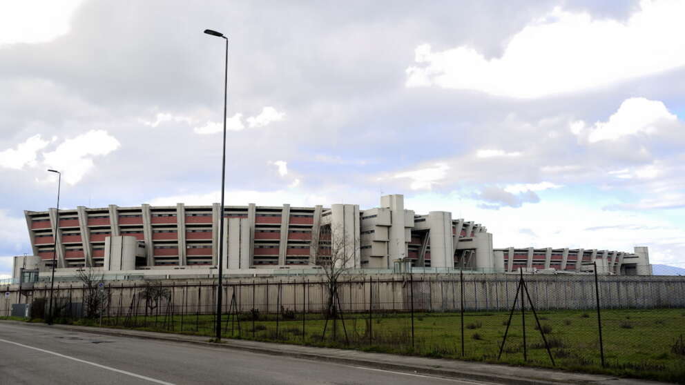Sollicciano, sequestrate sette sezioni del carcere fiorentino: violate norme su salute e sicurezza, 200 detenuti da trasferire
