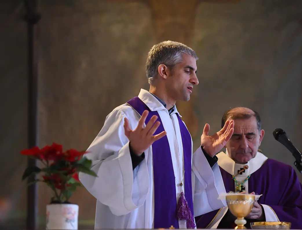 L’incredibile vicenda di Don Roberto Mozzi: denunciato per rivelazione del segreto per aver parlato dei suicidi in cella…