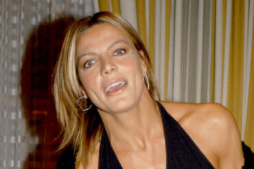©LIVIO VALERIO/LAPRESSE 28-01-2003, MILANO, ITALIA INTERNI FOUR SEASONS HOTEL CONCORSO PER SELEZIONARE I NUOVI VOLTI DELLA CAMPAGNA PUBBLICITARIA DI PANTENE NELLA FOTO: PATRIZIA CASELLI