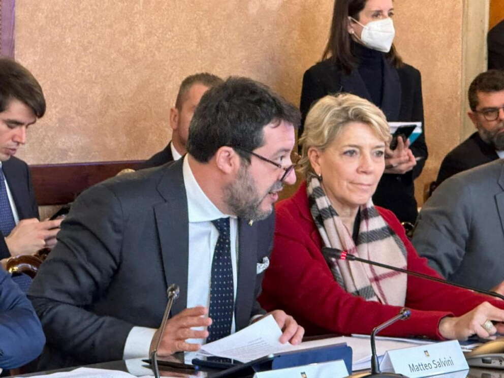 Olimpiadi Milano-Cortina, indagata la dirigente del ministero dei Trasporti Pellegrini: è il braccio destro di Salvini