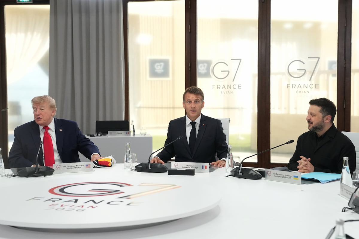 Al G7 vertice sull’Ucraina tra Trump, Macron e Zelensky: Casa Bianca in pressing su Putin che “deve fare un accordo”